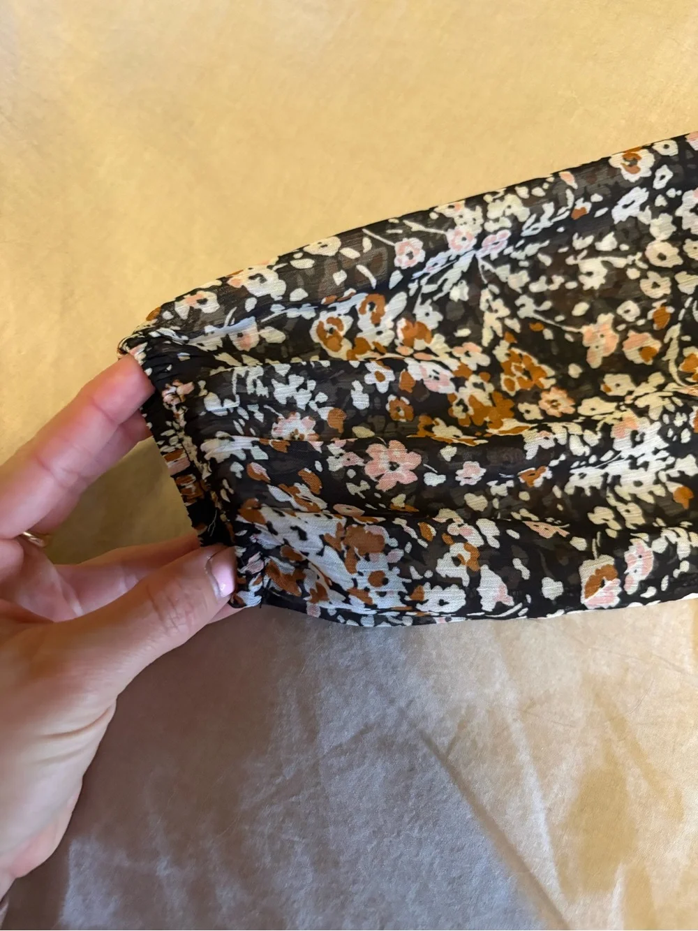 Lulu's Black Floral Square-Neck Puff Sleeve Crop Top - Picture 5 of 16